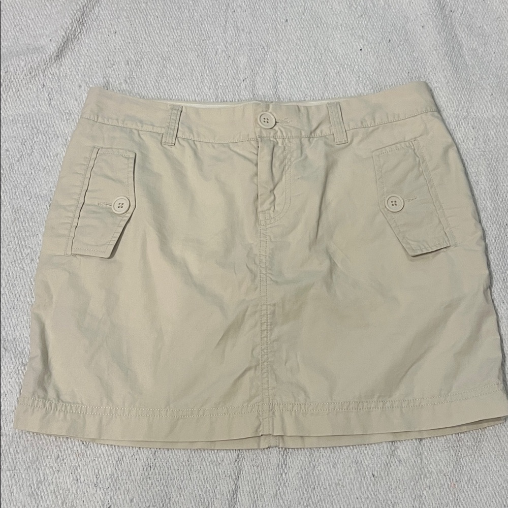 (099)GAP Cream Skirt with Button Details